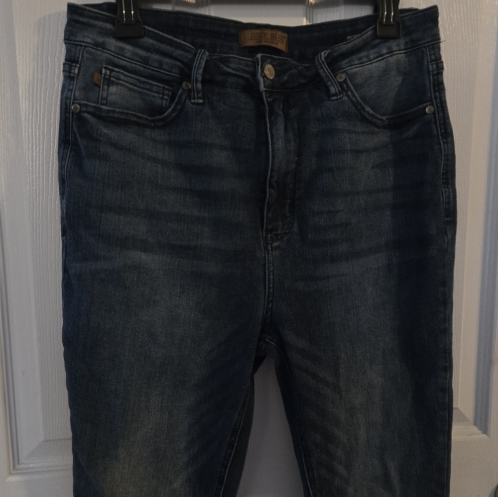 Judy Blue Women's  Blue Jeans 15/32 Distressed